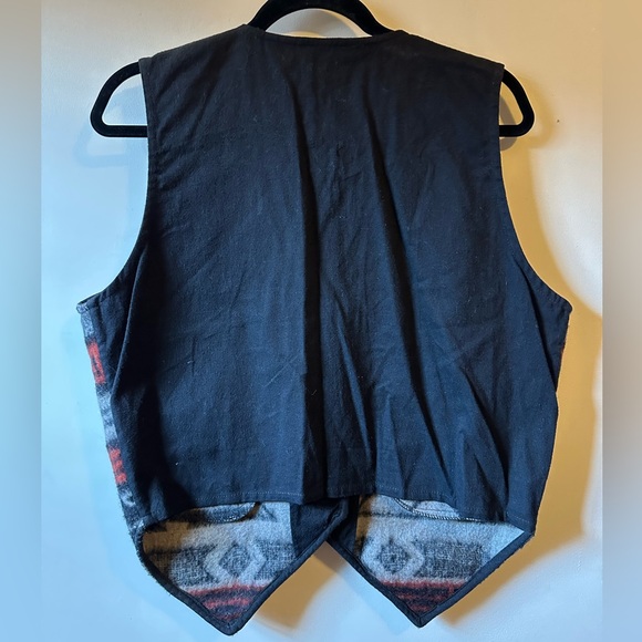 ✨5/$25 Vintage Urban Oasis Wool Blend Aztec Southwest Print Vest Wooden Buttons - Picture 5 of 5